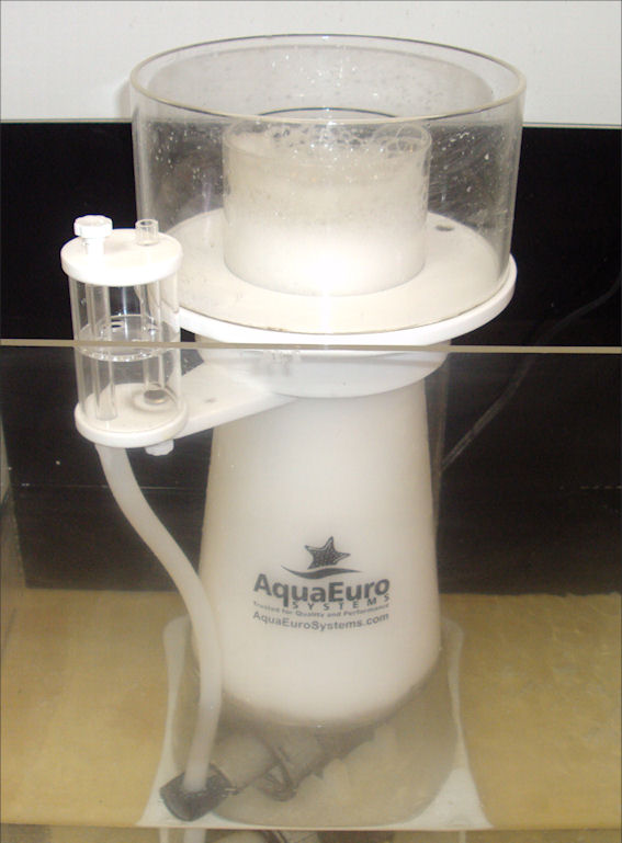 Aqua Euro 300 Gallon Apex Cone Skimmer with Pin Wheel Pump &amp; Bubble Plate. 9&quot; x 9&quot;...