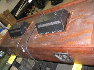 Here you can see the wiring for the two DC fans and the halide pendants built into the hood (although it is all kind of dirty still)