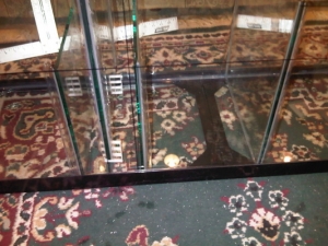 Return in center 8 1/2x10x11 3/4 total volume 4.3 gallons,
Between baffles 2x 10x11 3/4 total volume 2 gallons