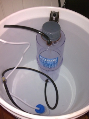 Tunze Kalk /supplements reactor.