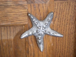 complimentry star fish door handles, (i bought the tank just for these) and my wife really likes them